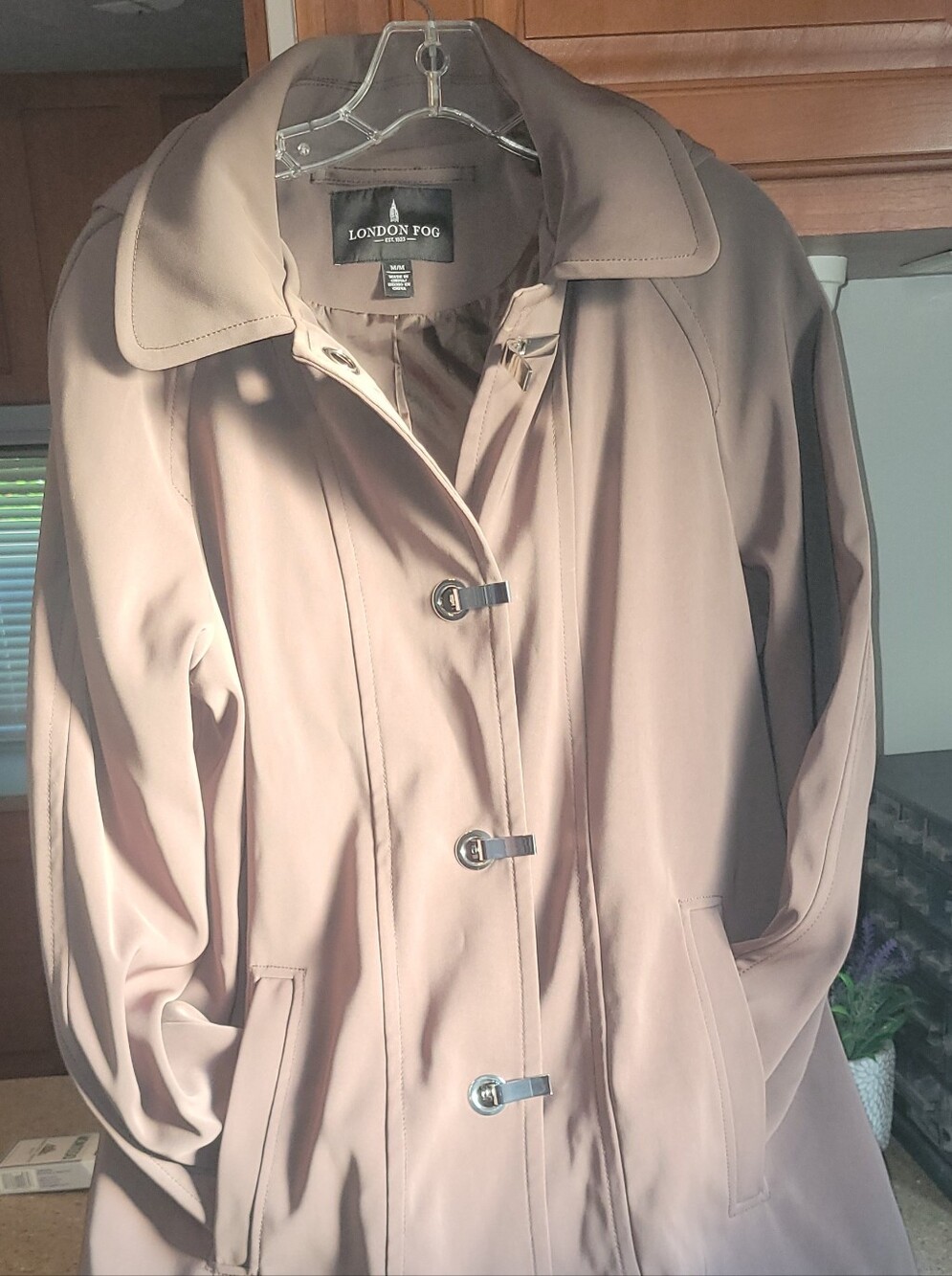London Fog Women's Tan Trench Coat with Toggle Closures Size Medium NWOT